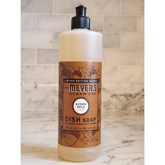 Mrs. Meyers Clean Day Dish Soap Acorn Spice Scent 16 Fl Oz Biodegradable Formula - Picture 1 of 3